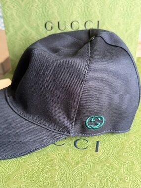 Authentic Gucci Black Baseball Cap with Green Double-G Stitch
With box and bag